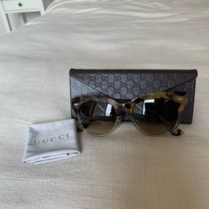 Gucci Sunglasses with Case and Cleaning Cloth